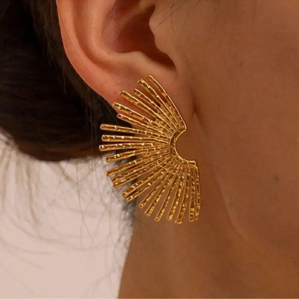 SUN RADIANT 18K GOLD Stainless Steel Waterproof AMAZING EARRINGS - Picture 1 of 5